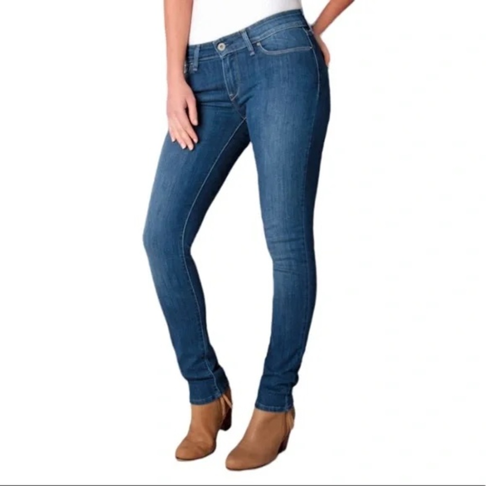 Levi’s Demi Curve Light Blue Wash Low Rise Skinny Jeans 26